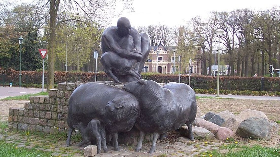 De gemeente Barneveld heeft het bronsdieven een stuk lastiger gemaakt.