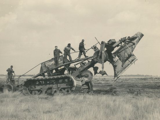 Ploegen met brute Duitse stoomkracht: het verhaal van het Zeijerveld