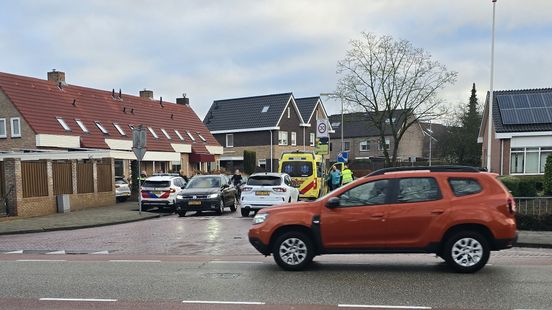 Fietser gewond bij aanrijding in Rijssen. Fietser gewond bij aanrijding in Rijssen.