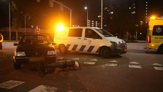 Jonge man op fatbike gewond bij aanrijding in Zwolle. Jonge man op fatbike gewond bij aanrijding in Zwolle.