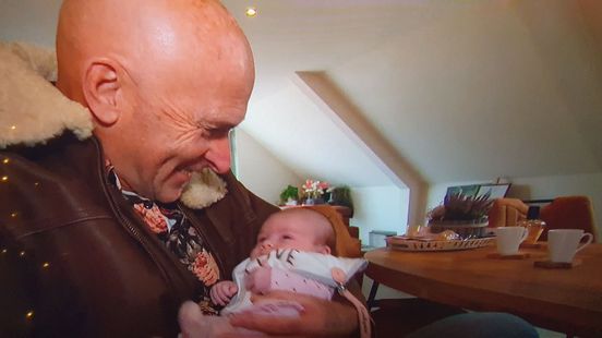 Het lutje potje van 23 jaar geleden (Sanne) heeft nu zelf een lutje potje (Evelynn)