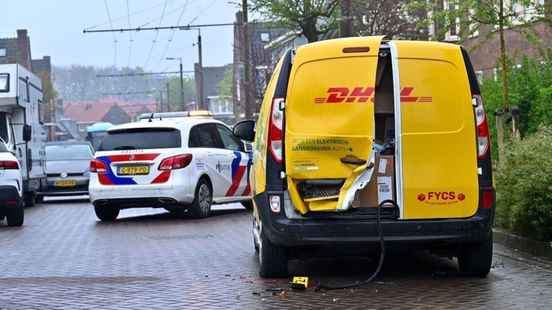 Pakketbezorger aangereden in Arnhem. Pakketbezorger aangereden in Arnhem.