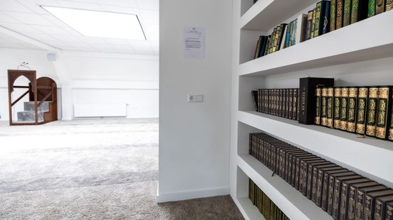 Moskeebestuurder hoeft beschuldiging "een van de grootste criminelen van het land" niet terug te nemen Home