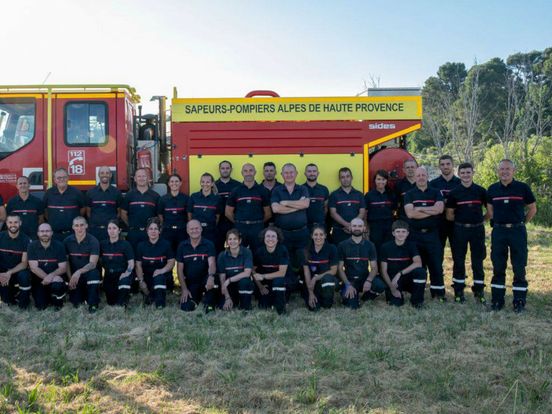 Vrijwillige brandweerman Arjan uit Beilen blust mee in Zuid-Frankrijk: 'Enorm stressvol, maar ik houd ervan'