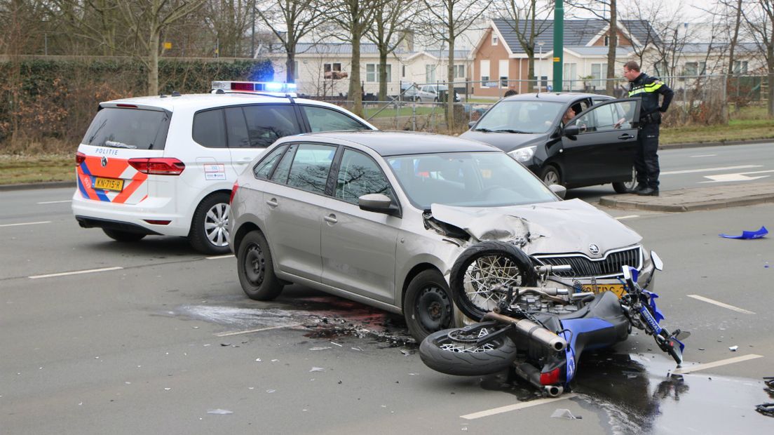 Ongeluk op de Molenbroekweg in Rijswijk