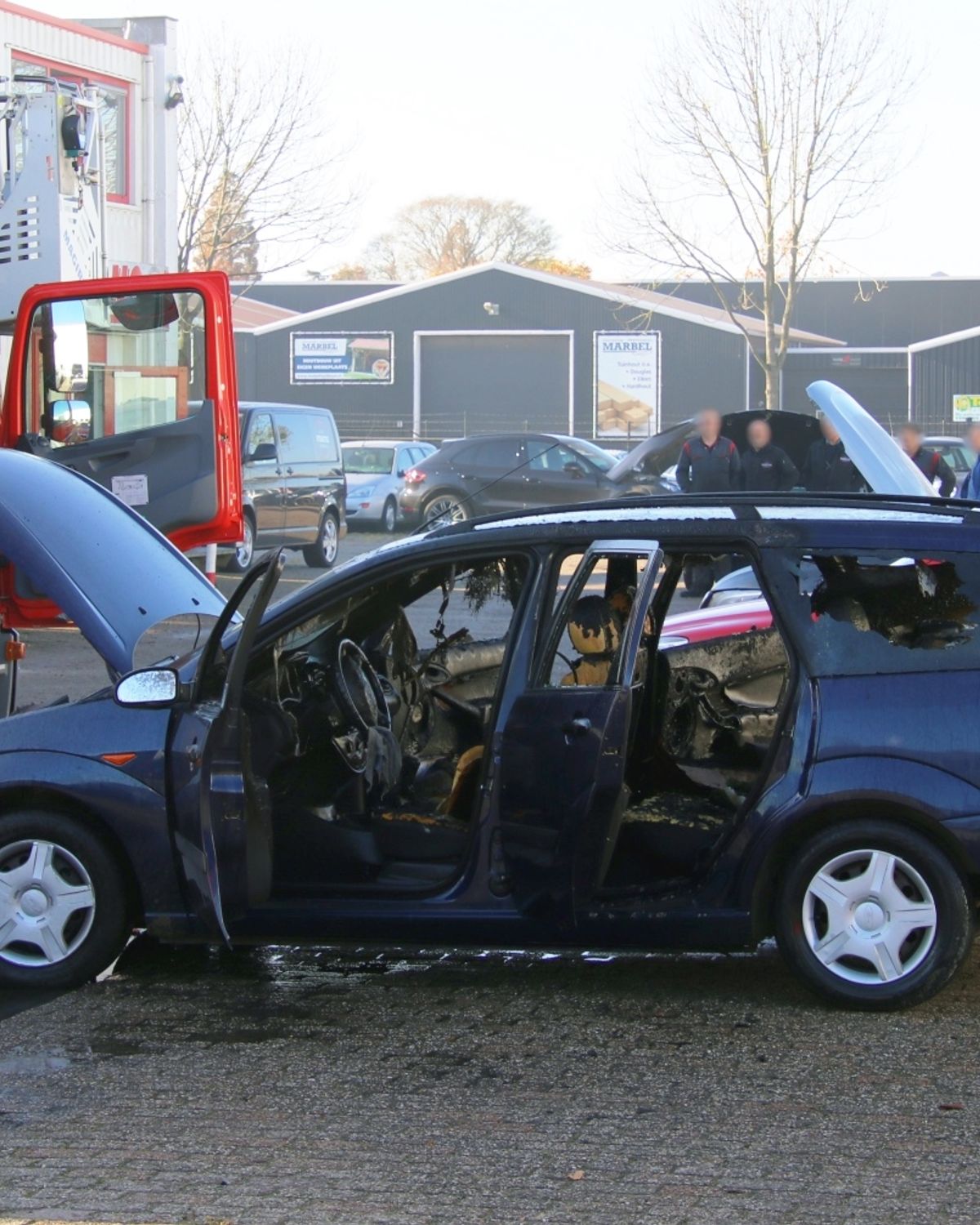 Autobrand bij garage Steketee in Yerseke snel geblust Omroep Zeeland
