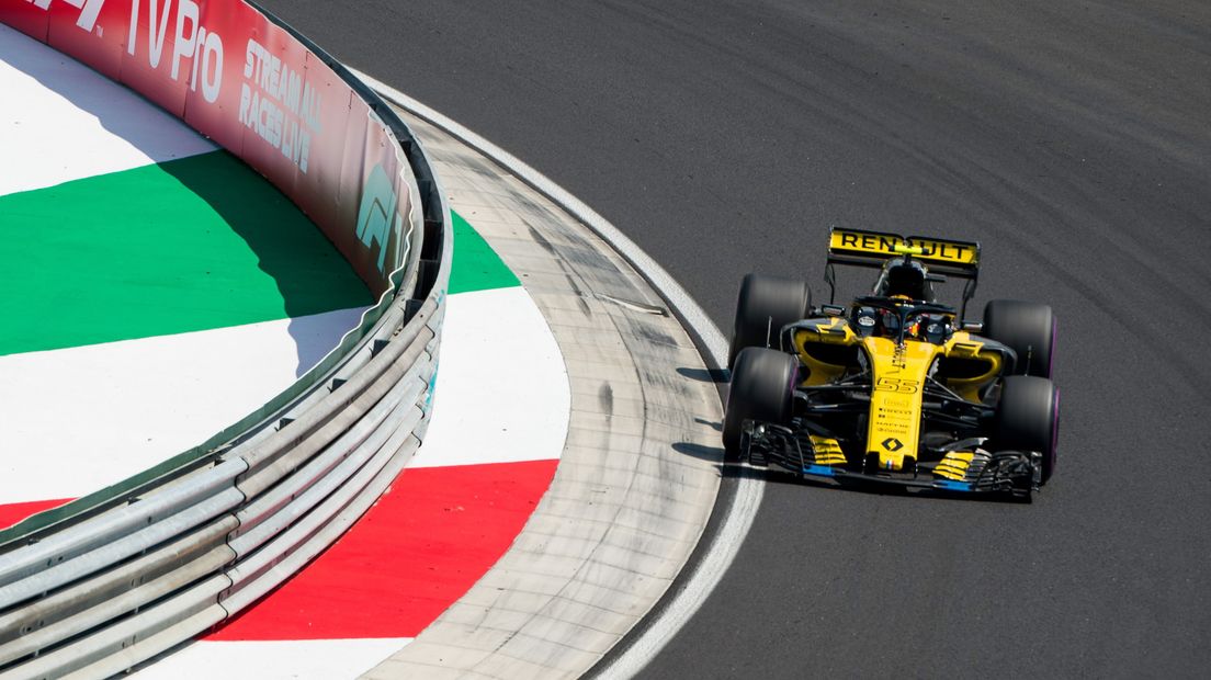 Carlos Sainz Jr. in een F1-wagen van Renault (Rechten: Zalton Balogh / EPA)