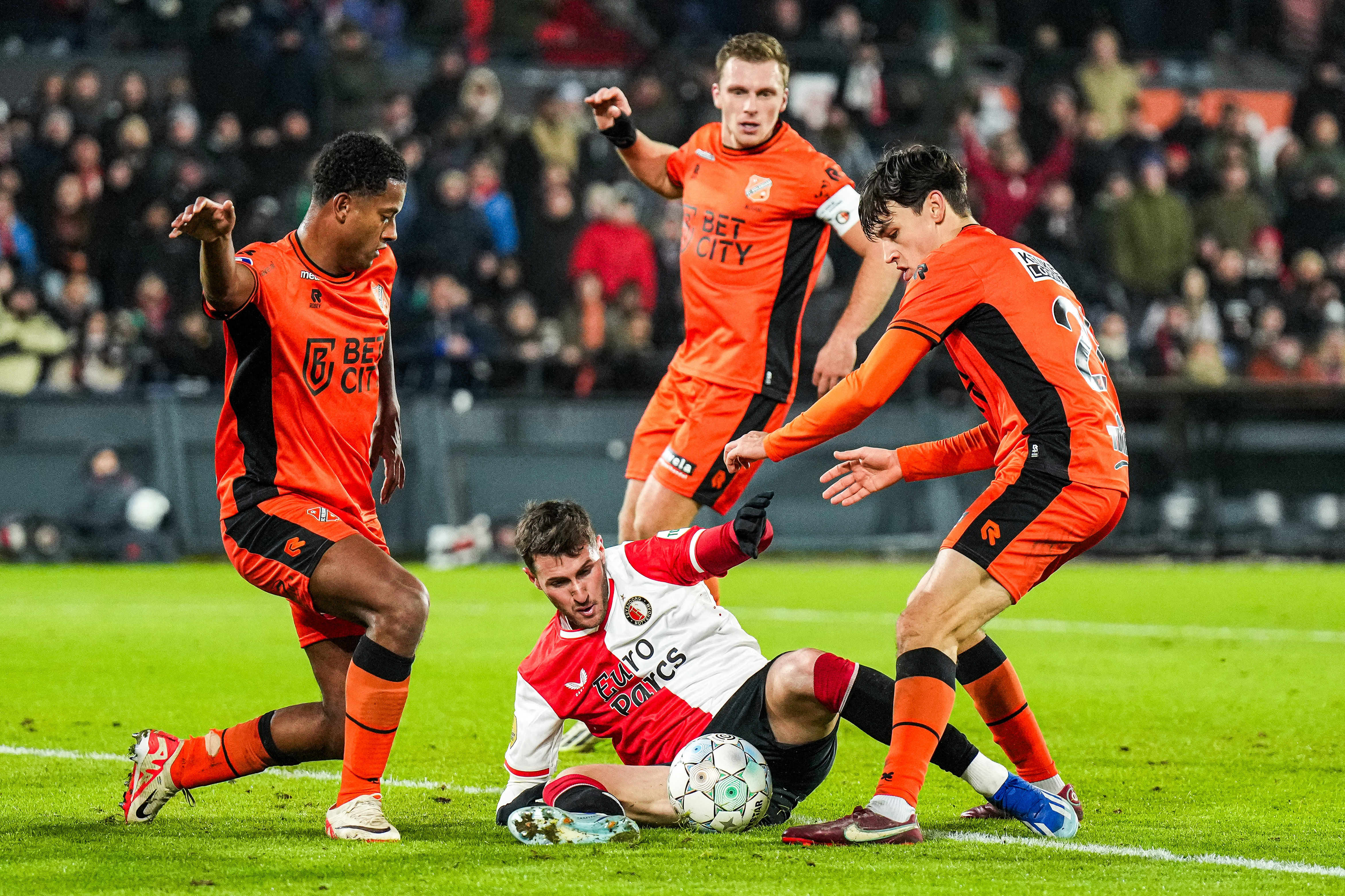 TERUGLEZEN: Feyenoord - FC Volendam (3-1) - Rijnmond