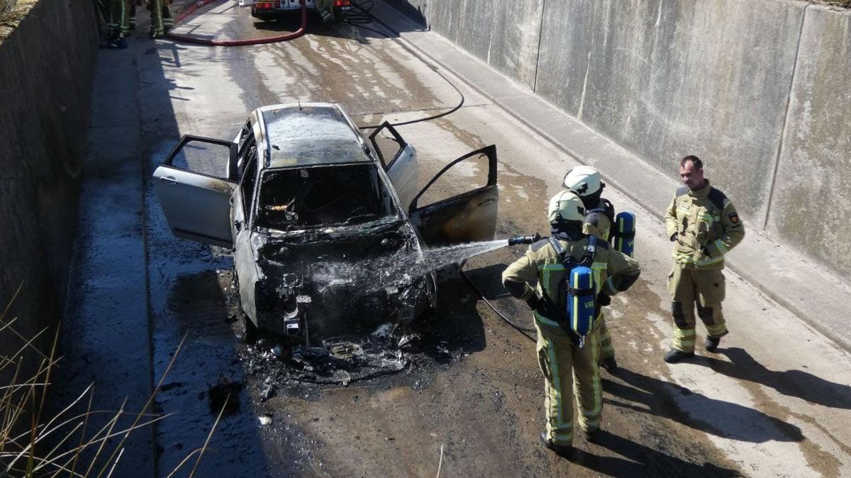 Auto uitgebrand in Hoogersmilde