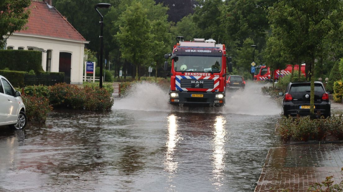 De brandweer werd opgeroepen om de overlast tegen te gaan