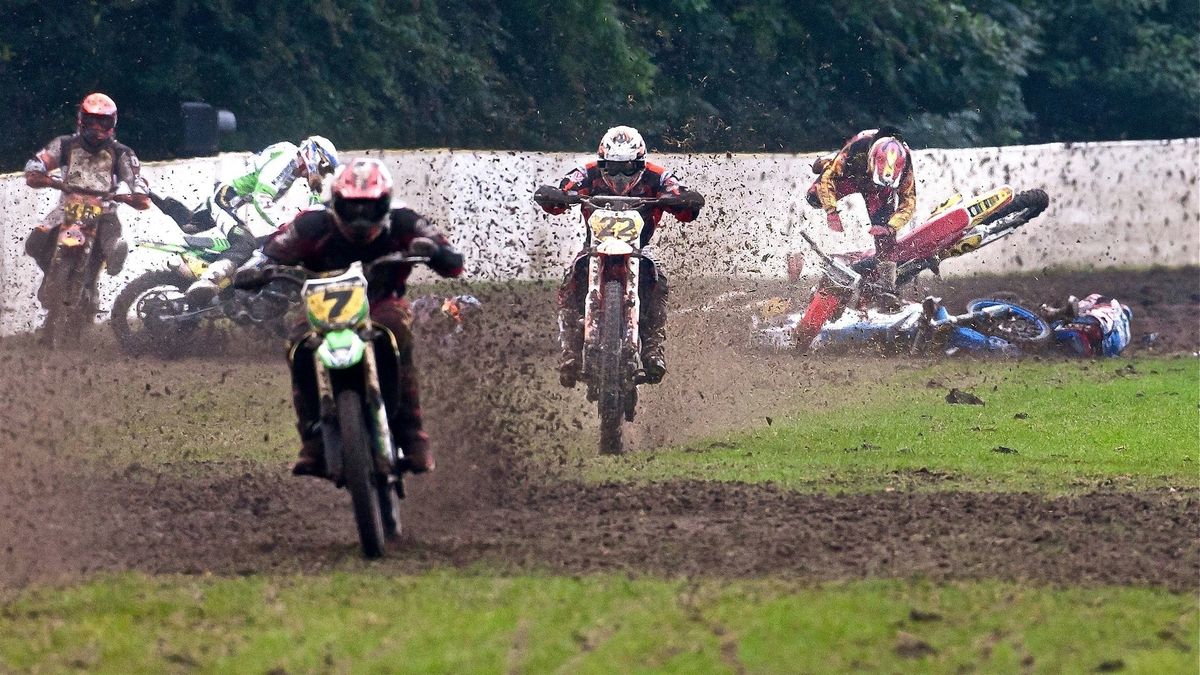 Grasbaanraces Aduard afgelast wegens ongeluk