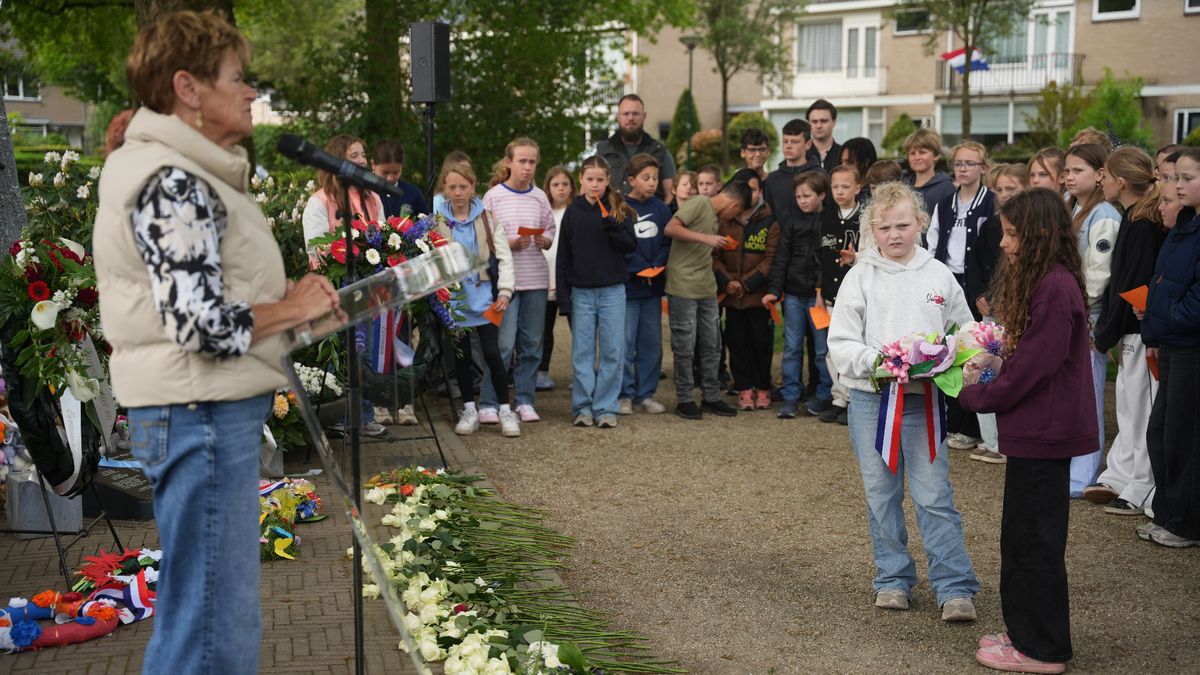 Basisschoolleerlingen Eemnes zijn vandaag stil voor eigen Dodenherdenking