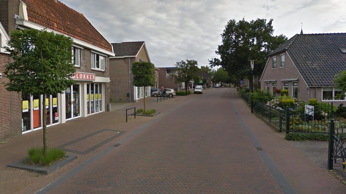 De man werd tegenover de Blokker in Zuidwolde mishandeld (Rechten: Google Streetview)