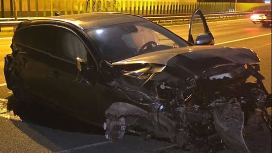 Ongeluk A28 Zeist, bestuurder aangehouden | Drie rijstroken dicht A27 bij Lunetten. Ongeluk A28 Zeist, bestuurder aangehouden | Drie rijstroken dicht A27 bij Lunetten.