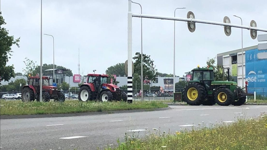 Opnieuw boerenprotest: bijna honderd trekkers verwacht bij politiebureau in Zwolle