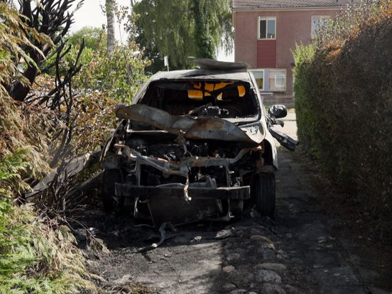 Na de eerste autobrand volgt gebons op de deur: 'Er is brand bij jou'