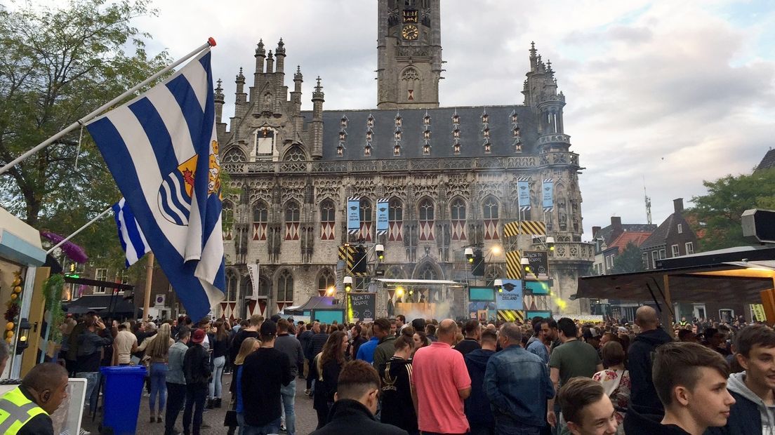 Studenten gaan los tijdens Intro Festival in Middelburg