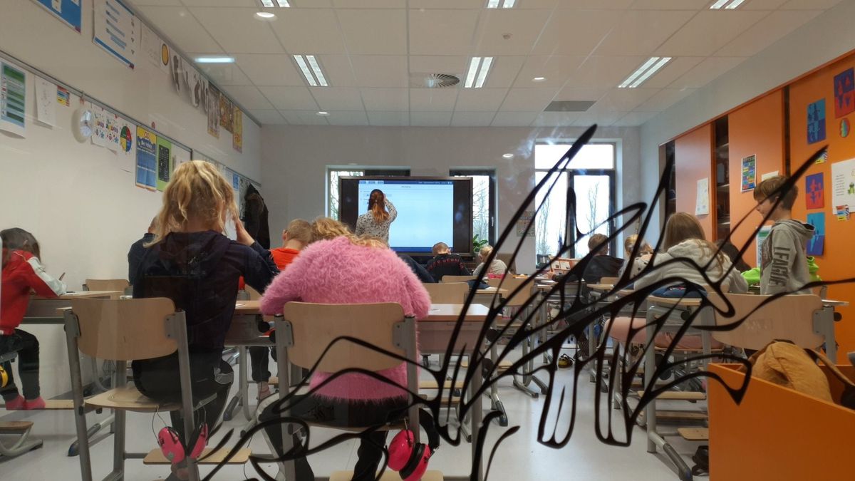 Omgekeerd actievoeren in Bitgummole: basisschool zet deur juist open