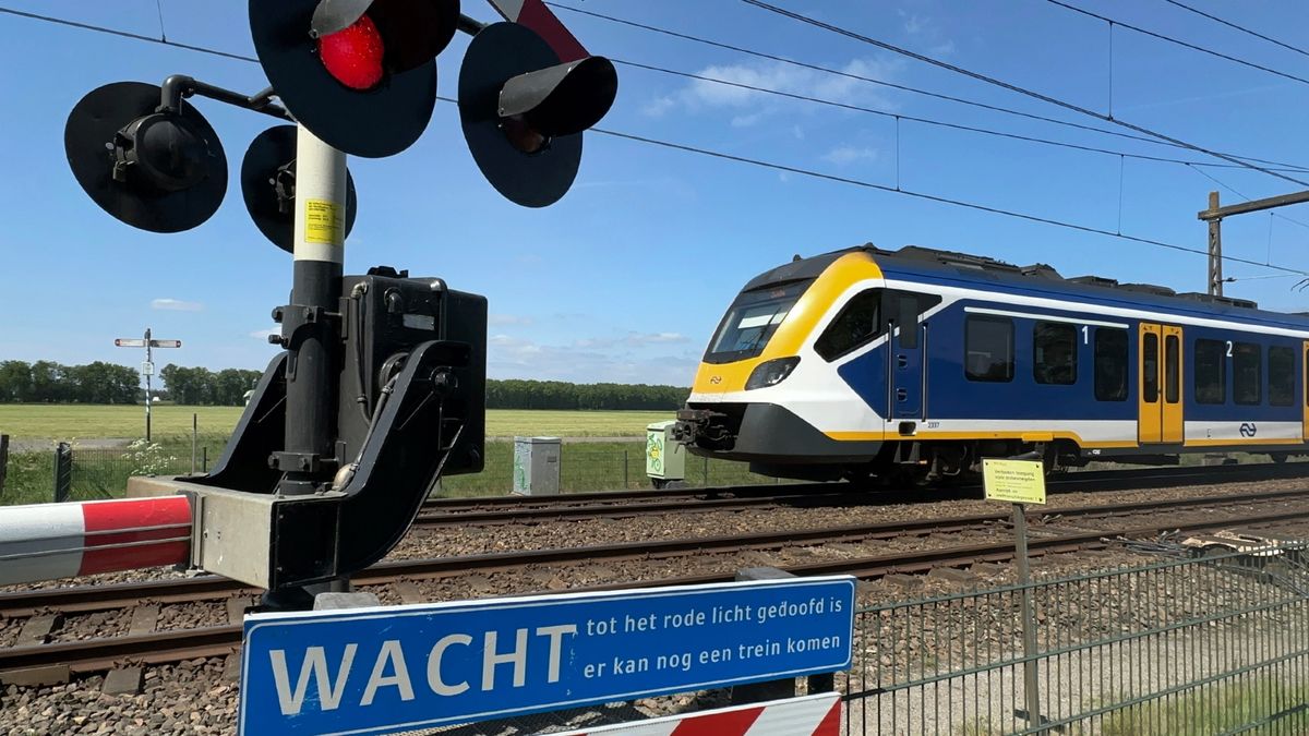 112-nieuws: Kop-staartaanrijding op A7 tussen Groningen en Hoogkerk • Treinverkeer tussen Groningen 