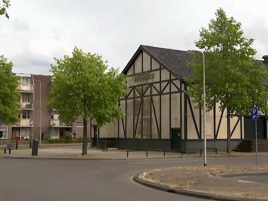 Oud discotheekpand Hollywood in Hoogeveen gaat tegen de vlakte