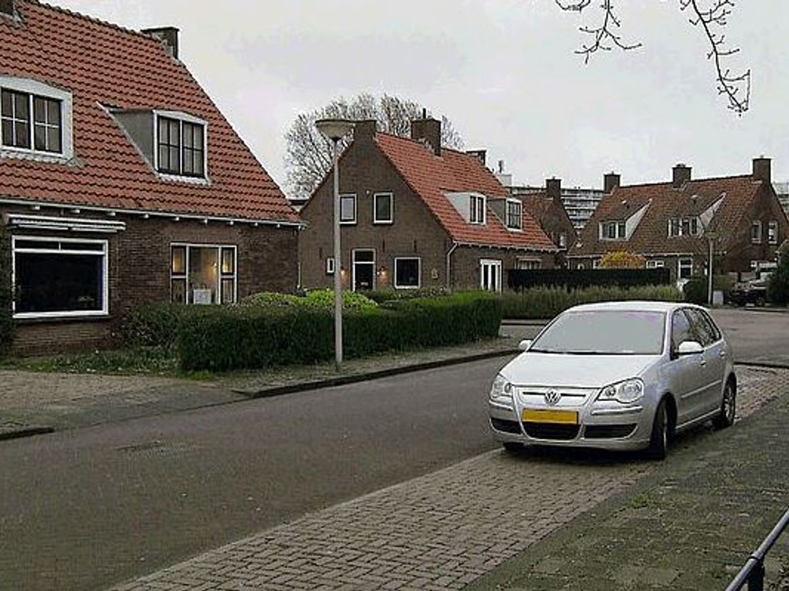 De auto die bij de gijzeling werd gebruikt is later teruggevonden in de Tweede Kooistraat in Spijkenisse.