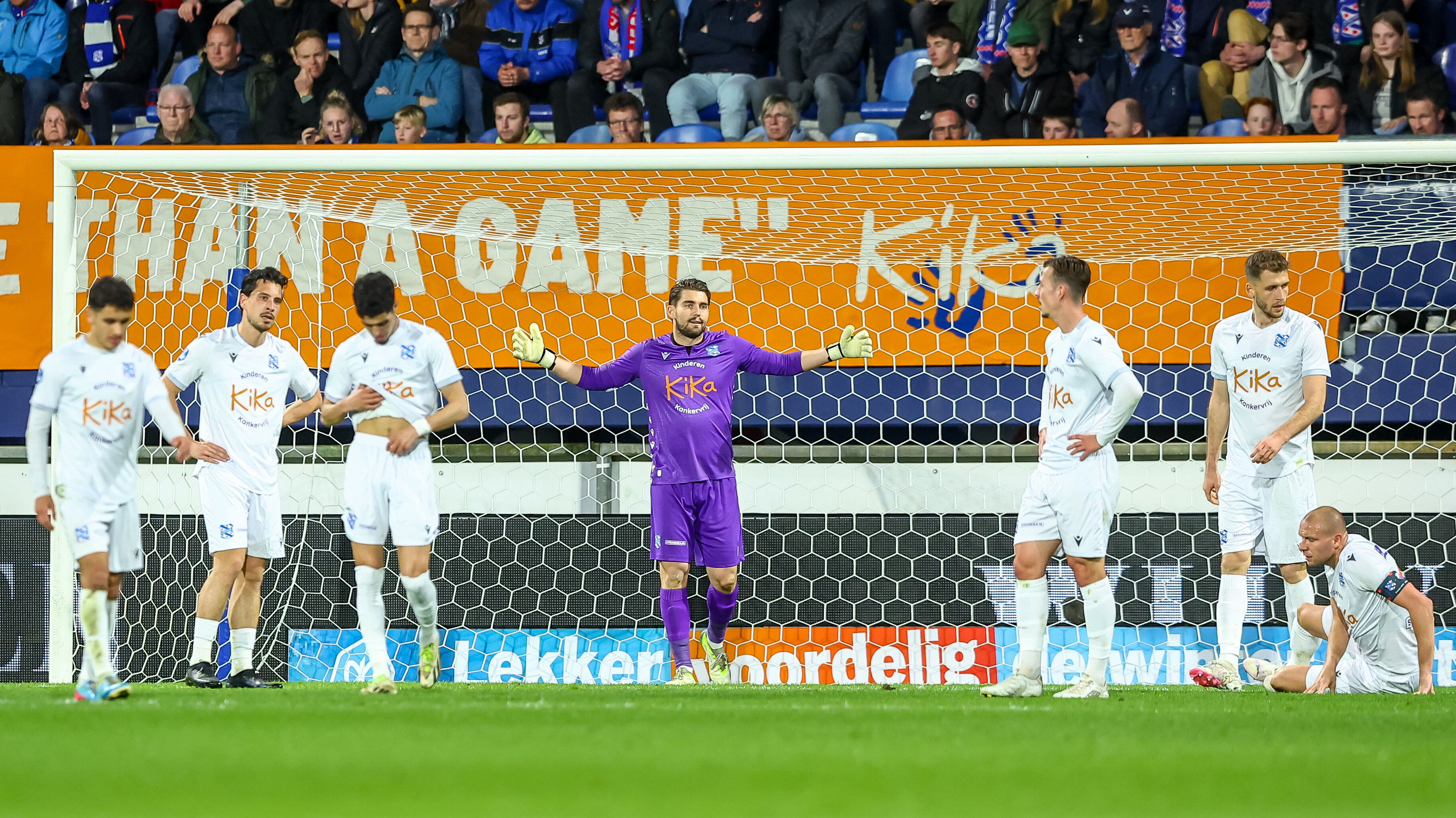 "Play-offs nog heel reëel, maar geen abc-tje", vindt Van Wonderen na debacle tegen Utrecht