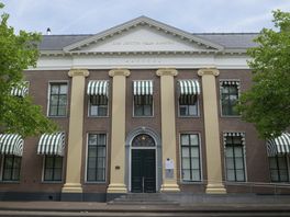 Man uit Veenoord krijgt twee jaar cel voor gooien brandbom in woonboot