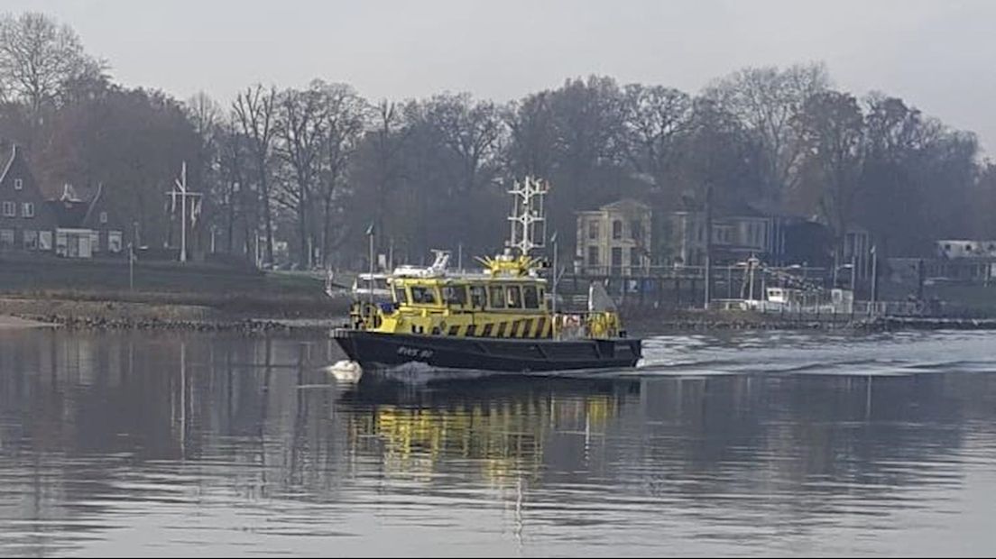 Mogelijk liters olie op de IJssel bij Deventer