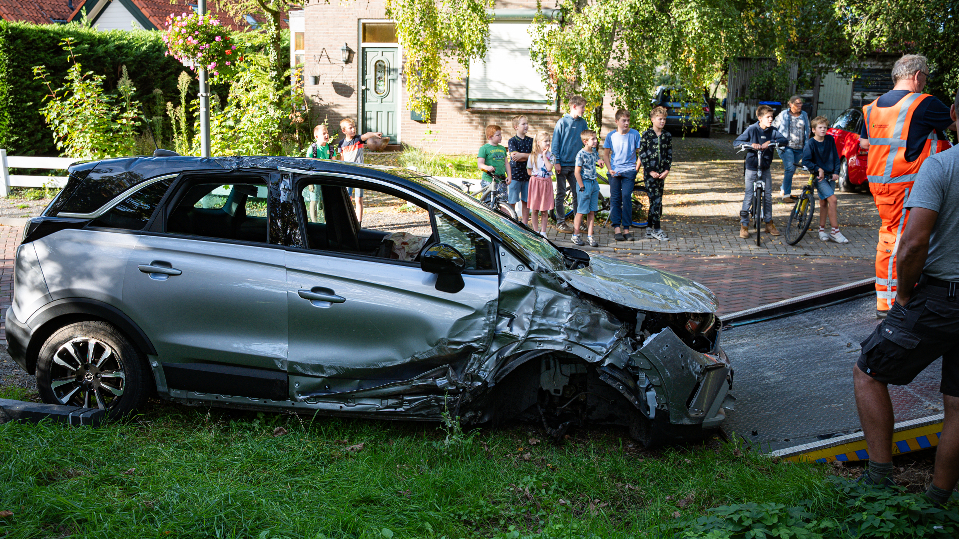 De automobilist sloeg meerdere keren over de kop.
