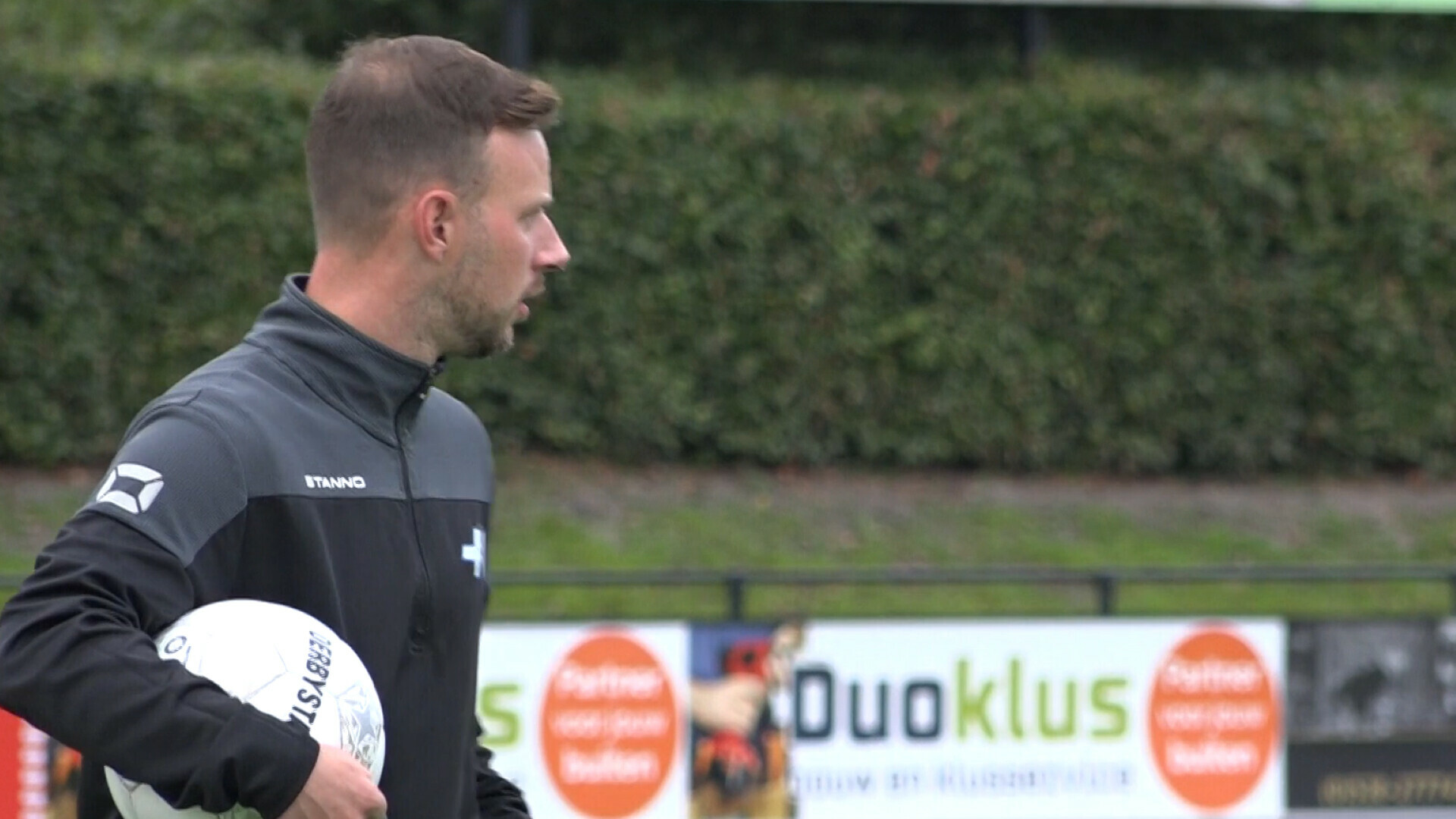 Hoogeveen ontsnapt met overwinning bij DOVO: ‘Het geluk was aan onze kant’