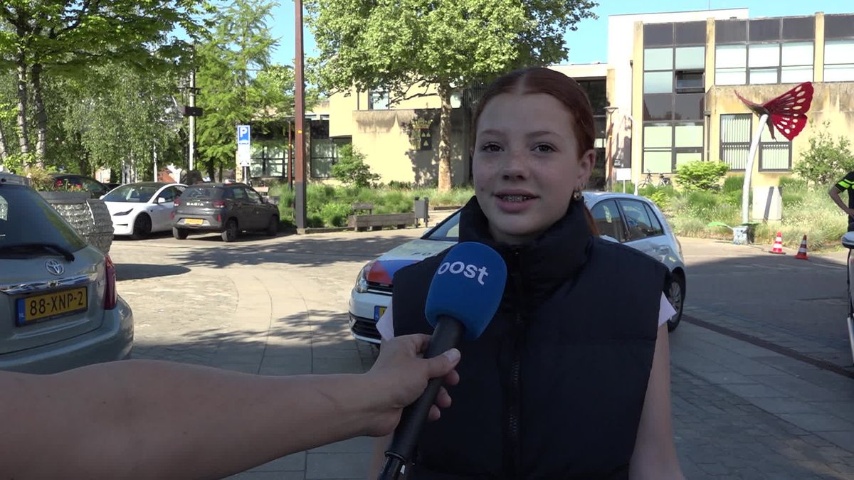 In de mobiele media hub in Tubbergen kregen kinderen uit groep 8 les over online pesten.