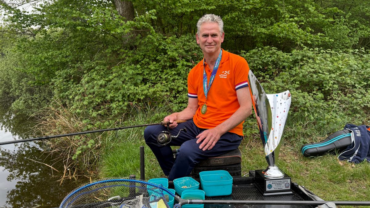 Gerrit (60) hengelt wereldtitel vissen binnen: 'Op de laatste dag draaiden we alles om'