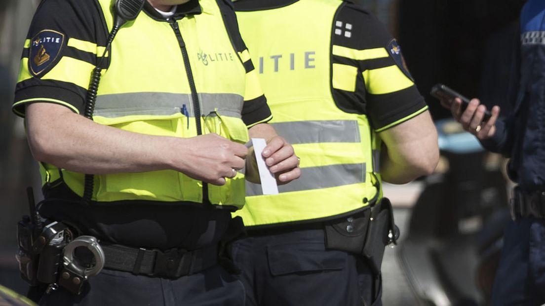 De politie voert actie voor een betere cao