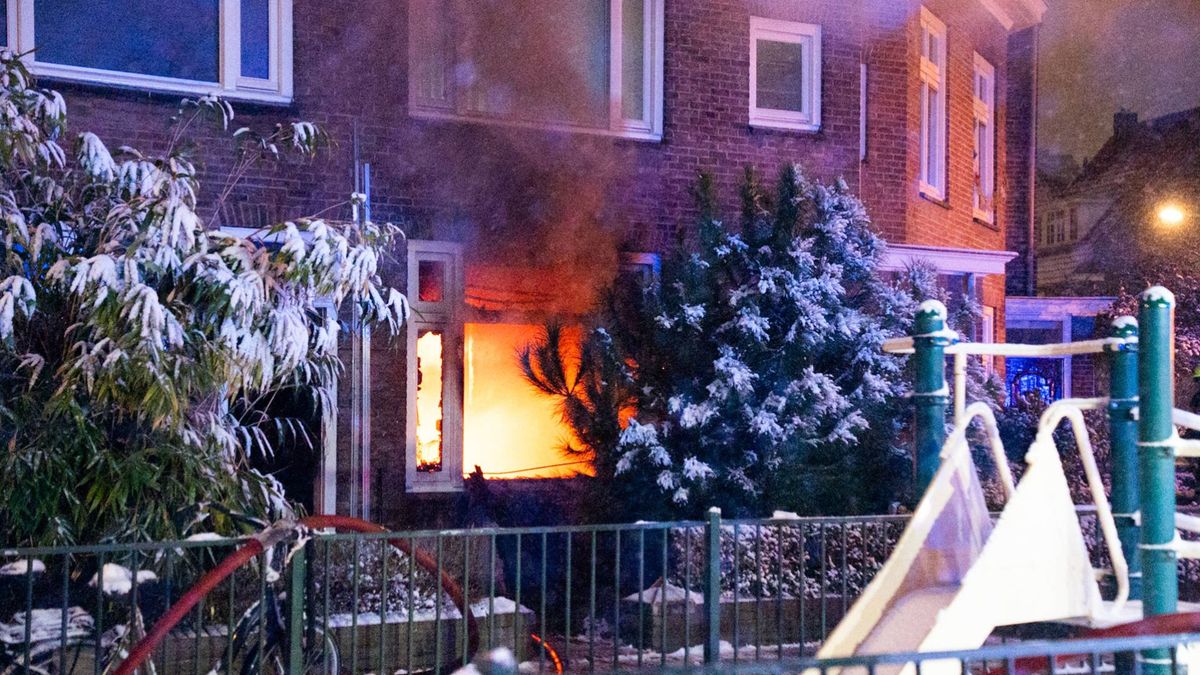 Meerdere woningen ontruimd bij brand
