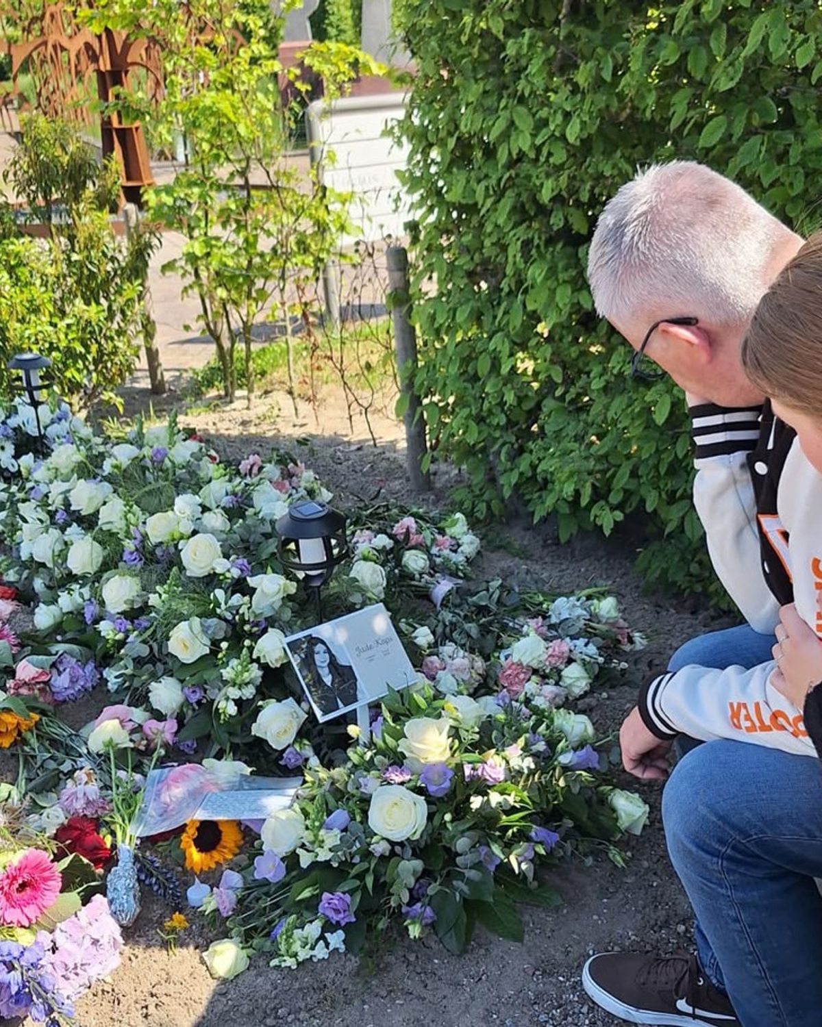 Familie van overleden Jade Kops wordt bedreigd en gestalkt - Omroep West
