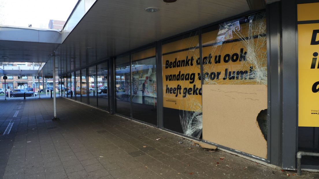 Het filiaal van Jumbo aan de Volendamlaan in Den Haag liep forse schade op