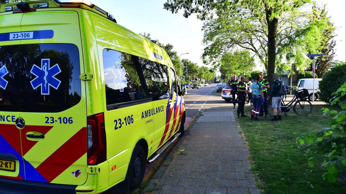 Fietser gewond bij aanrijding met bestelauto in Nederweert