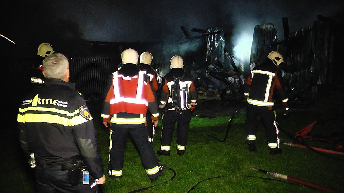 Twee schuren afgebrand in Nieuw-Weerdinge