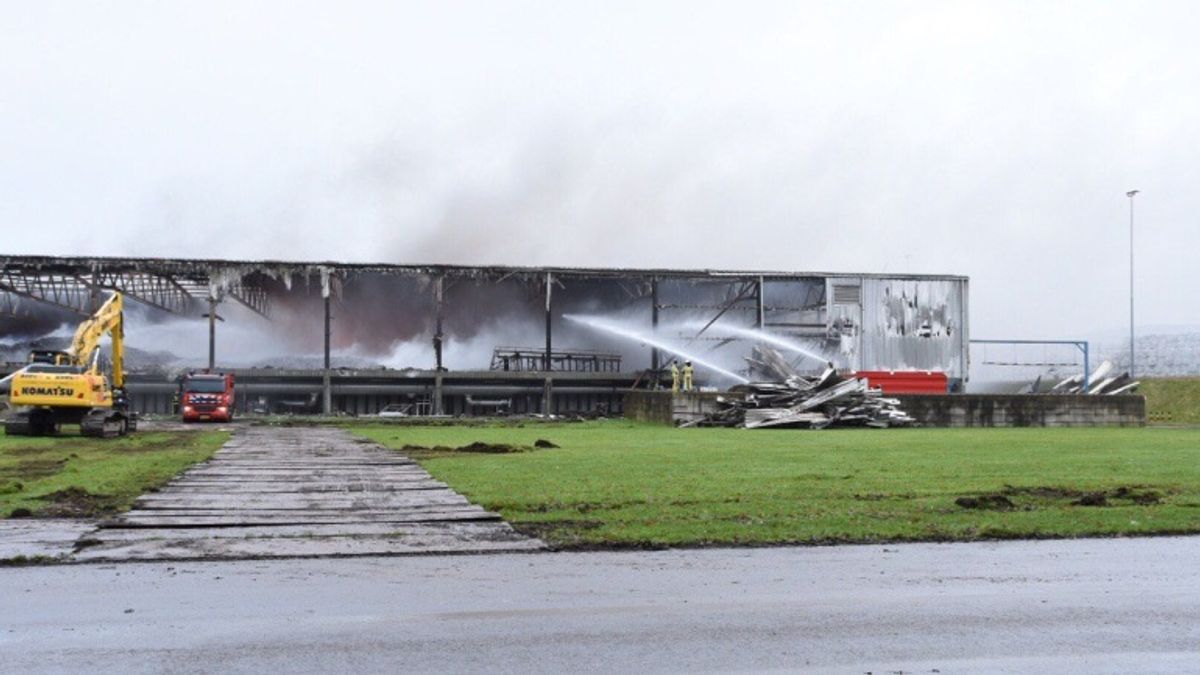 Blussen van brand bij Attero in Wijster gaat nog dagen duren [update]