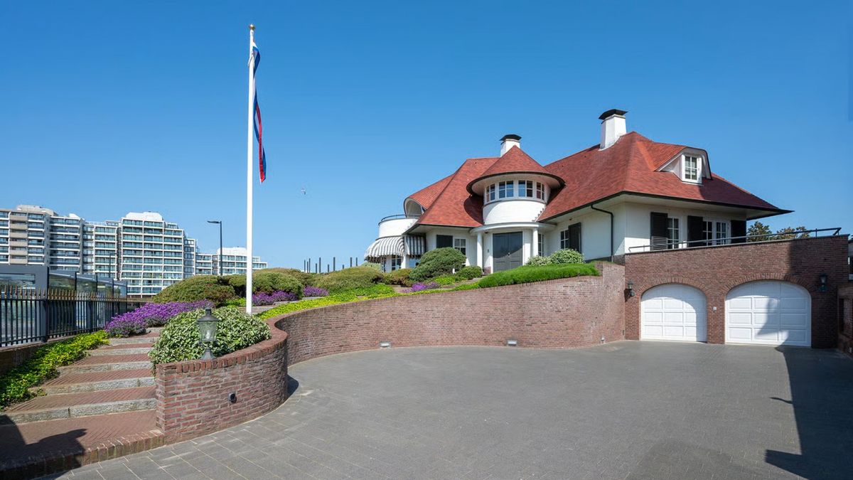Grote villa staat te koop en dan word je buren van bekend hotel