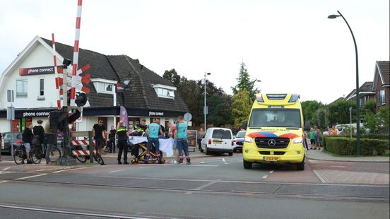 Traumahelikopter opgeroepen voor aanrijding tussen auto en fietser