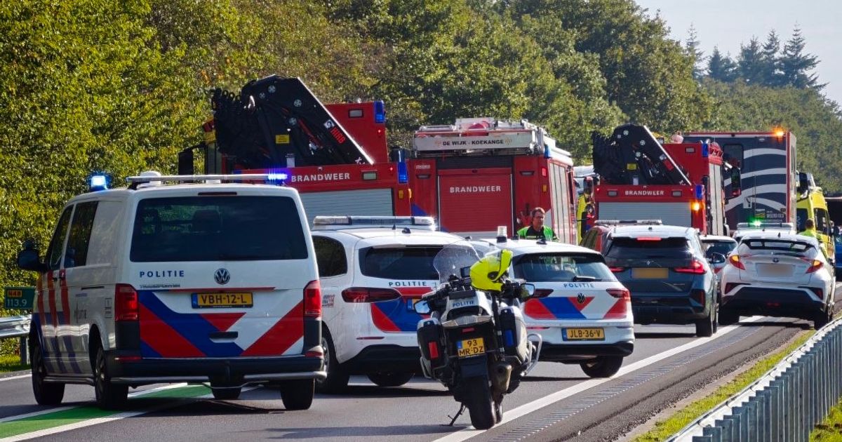 Truck drivers die and N48 blocked after multi-vehicle crash