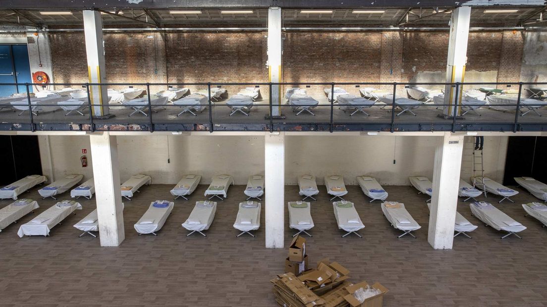 Een bedrijvencomplex in Hengelo biedt extra slaapplekken voor asielzoekers