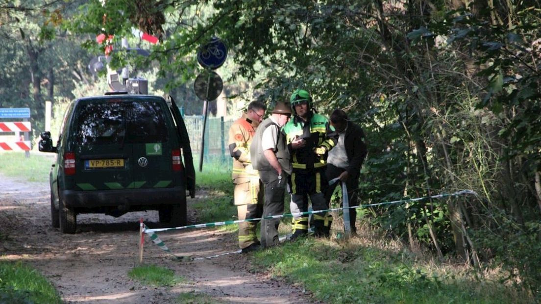 Vloeistof gevonden in berm van onverharde weg in Haarle