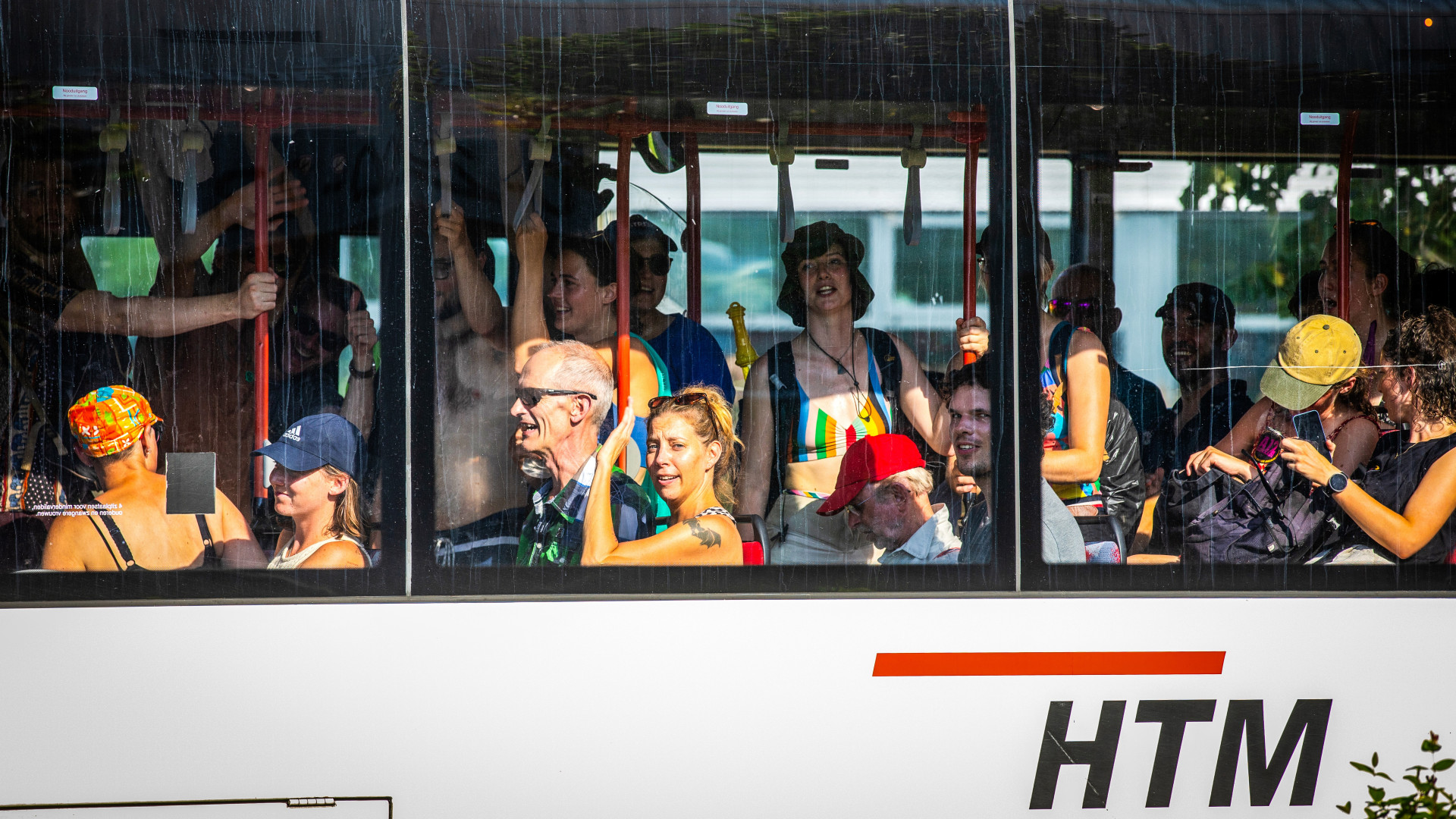 Lees Hier Terug Hoe Klimaatdemonstratie Op En Rond A12 In Den Haag Van ...