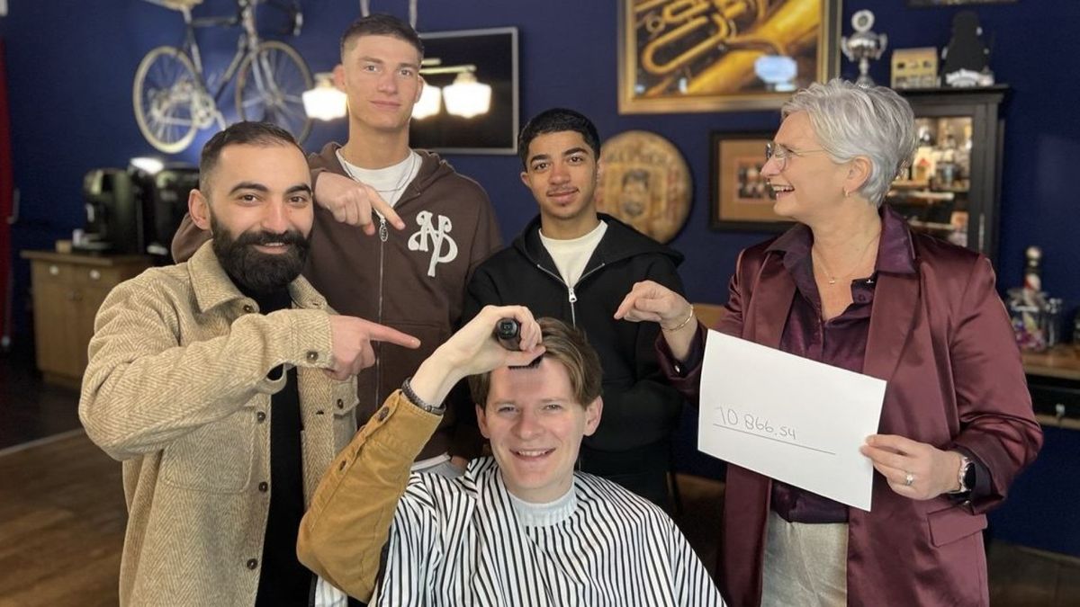 Jan Willem (26) laat zich kaalscheren voor goede doel: 'Echt even wennen'