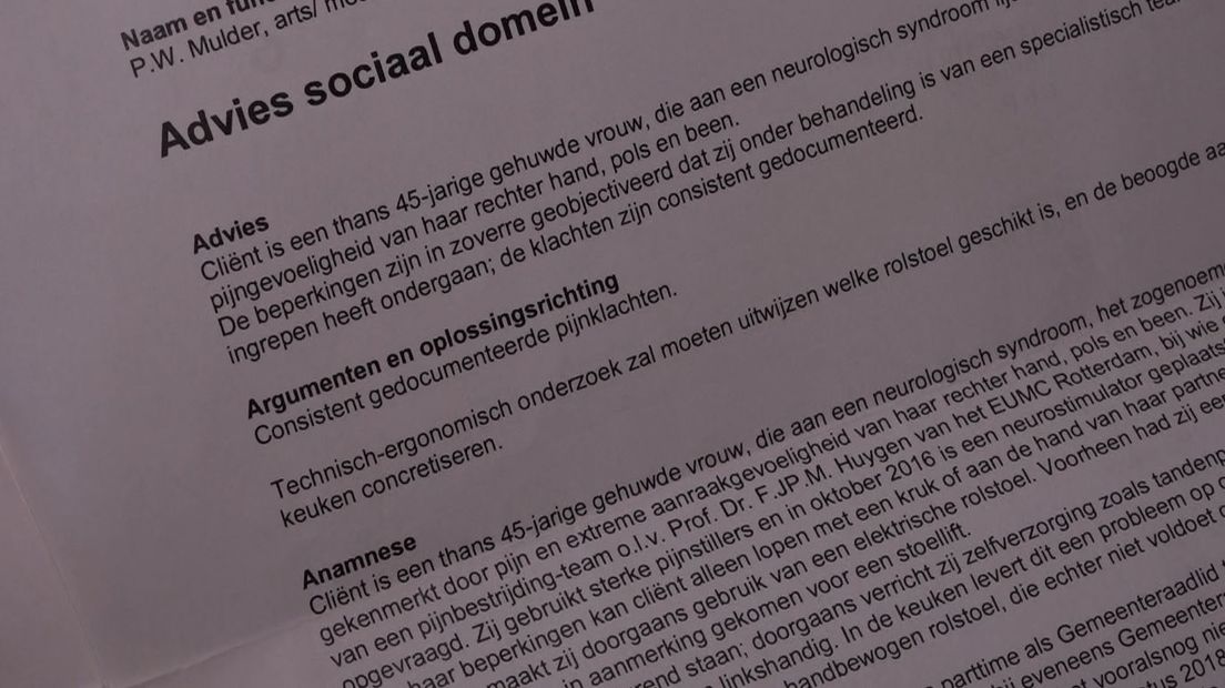 De SP in Lingewaard heeft voor donderdagavond een spoeddebat aangevraagd over de gang van zaken rond de WMO (wet maatschappelijke ondersteuning) in die gemeente. De partij wil van wethouder Johan Sluiter onder meer weten of het vaker voorkomt dat er meerdere versies van een medisch keuringsrapport in omloop zijn, zonder dat daar een nieuwe keuring aan ten grondslag ligt.