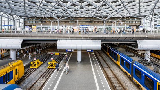 Tijdelijk geen treinen tussen Sittard en Heerlen vanwege aanrijding. Tijdelijk geen treinen tussen Sittard en Heerlen vanwege aanrijding.