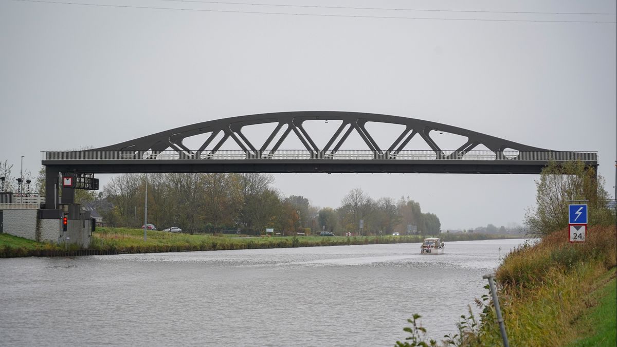 112-nieuws: Storing brug in Aduard • Brand bij sociaal ontwikkelbedrijf Iederz in Stad
