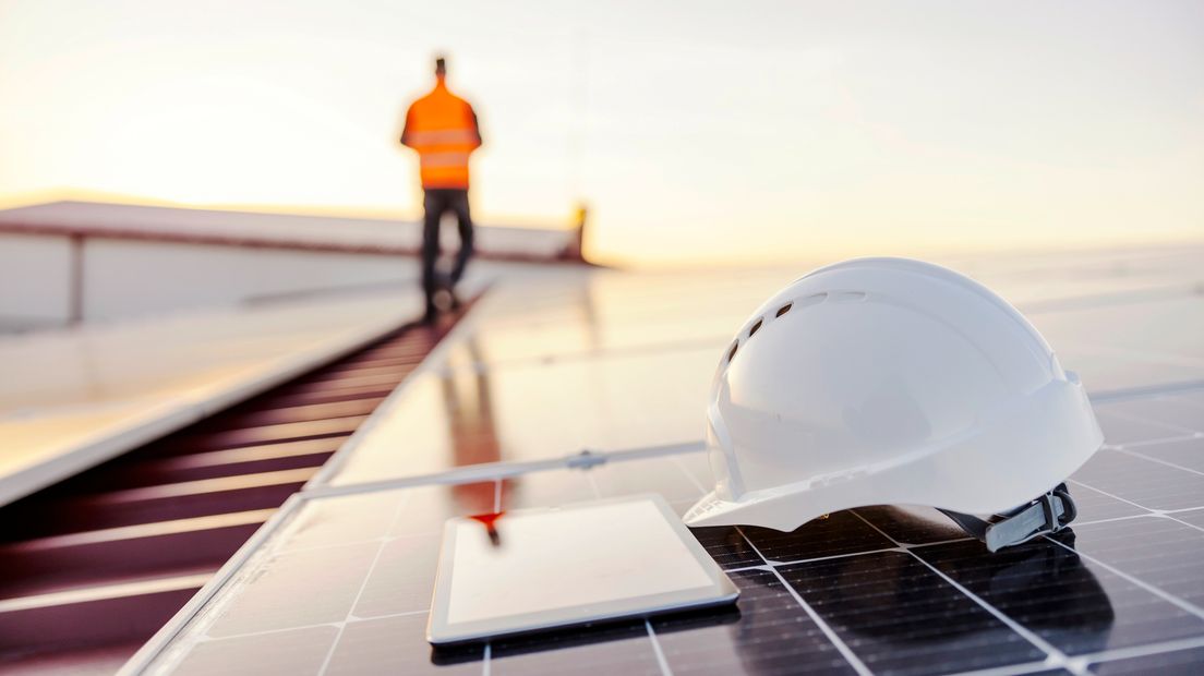 Failliete zonnepanelen-installateur Van Daalen Montage maakt doorstart